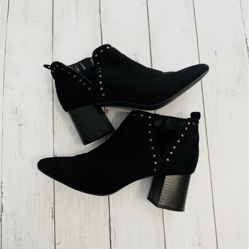 NY&CO Black‎ Open Size Booties Size 7